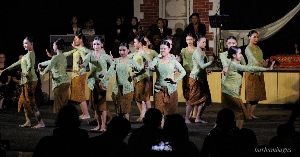 ArtWor 3 Angkat Novel Pramudya Anantatoer “Panggil Aku Kartini Saja”