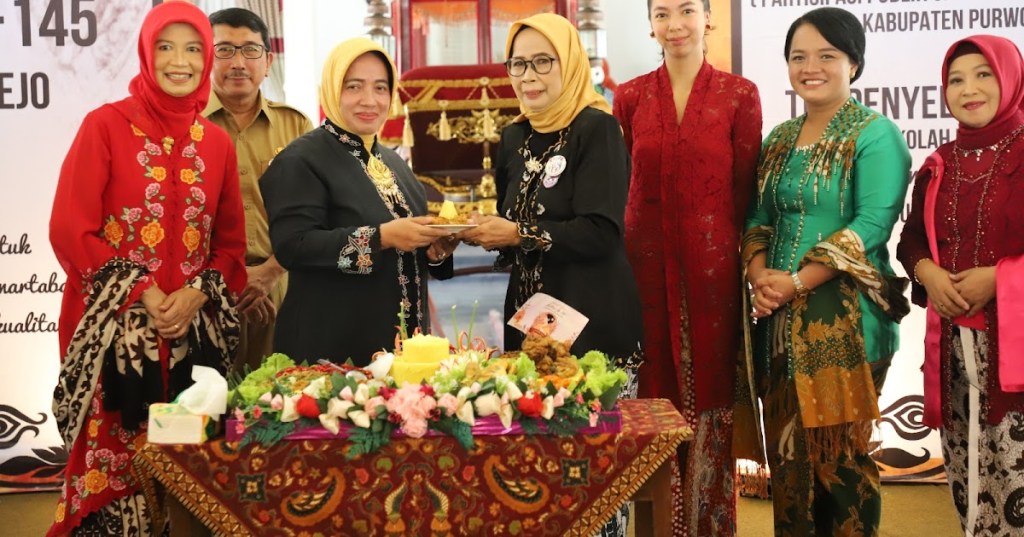 Lantik dan Kukuhkan Forum Puspa dan Serat Kartini, Bupati Minta Perempuan Lebih&nbsp;Berdaya