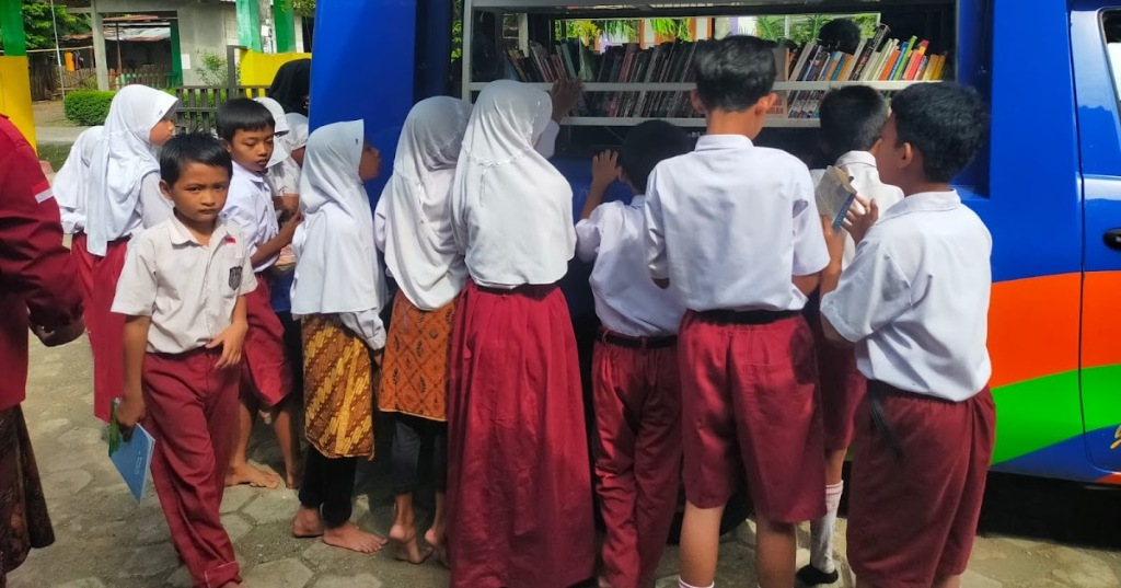 Petik Hasil Literasi, Hardiknas SD Kembangkuning Pituruh Melombakan Baca Puisi dan Berhitung