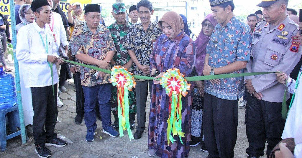 Pesona Syawal Kemiri Dibuka, Bupati Purworejo : Ini Bisa Memperkenalkan Produk Unggulan UMKM Lokal Kecamatan&nbsp;Kemiri