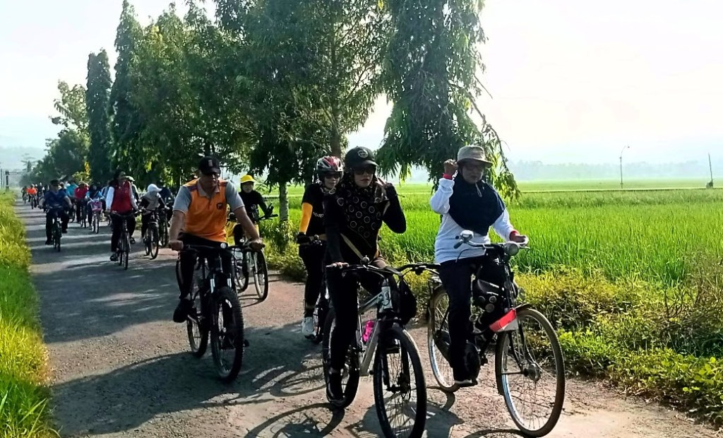 Hari Lingkungan Hidup Sedunia, Kecamatan Pituruh Adakan Gowes&nbsp;Bersama
