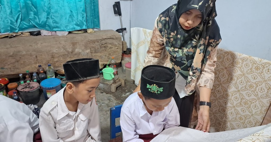 Wien, Pengrajin Batik Tulis dari Megulungkidul, Sukses Mengembangkan “Risky&nbsp;Batik”