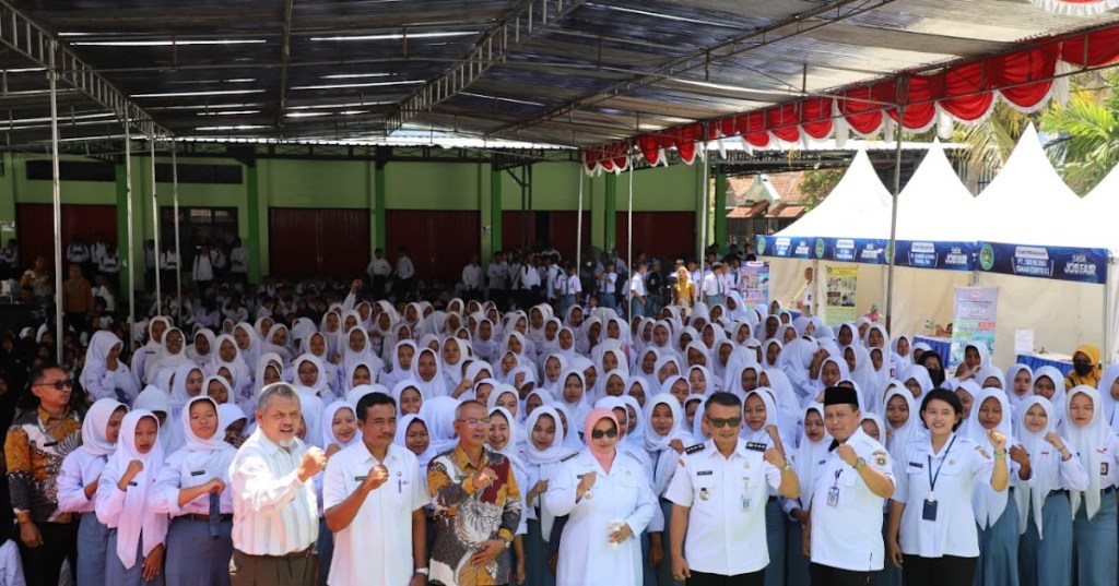 Bupati Purworejo Buka Saga Job Fair di SMK YPE Sawunggalih Kutoarjo: 16 Perusahaan&nbsp;Berpartisipasi
