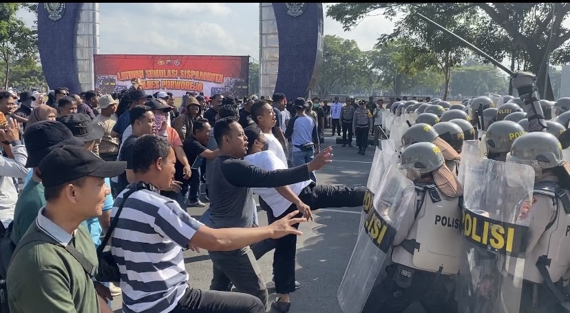 Latihan Simulasi Sispamkota oleh Polres&nbsp;Purworejo
